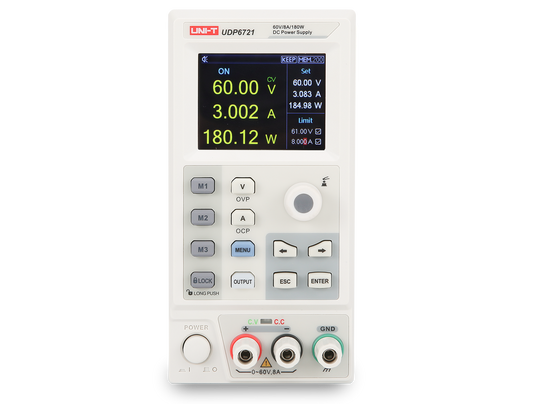 Fuente de poder UNI-T UDP6721 de frente, con la pantalla en 60.00 V, 3.002 A y 180.12 W y los bornes rojo, negro y verde